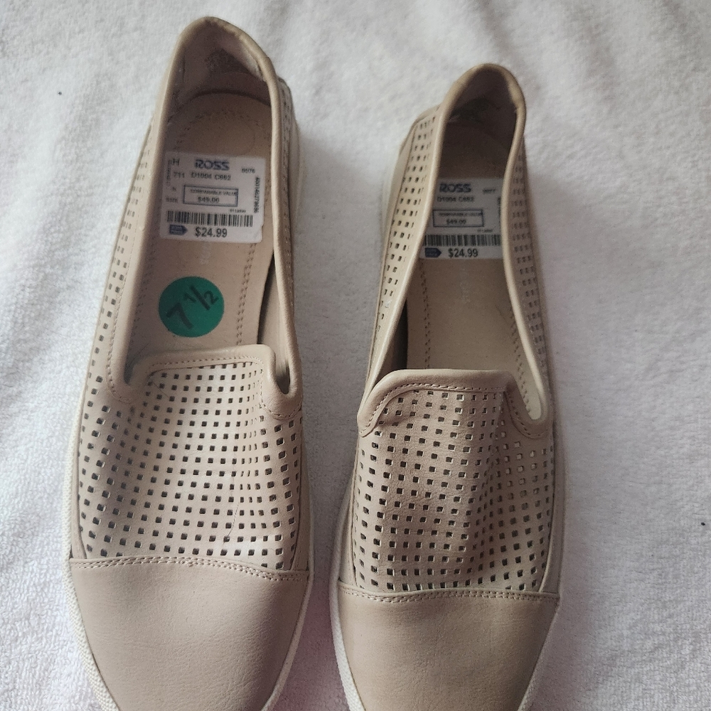 Ross casual shoes, size 7.5, beige